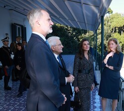 Don Felipe y doña Letizia junto al Presidente de la República Italiana y su esposa antes del almuerzo